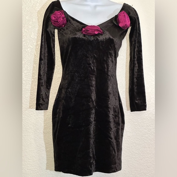 Betsey Johnson Dresses & Skirts - Vintage BETSEY JOHNSON Dress Velvety Black L/S Purple Rosettes Scoop Neckline
